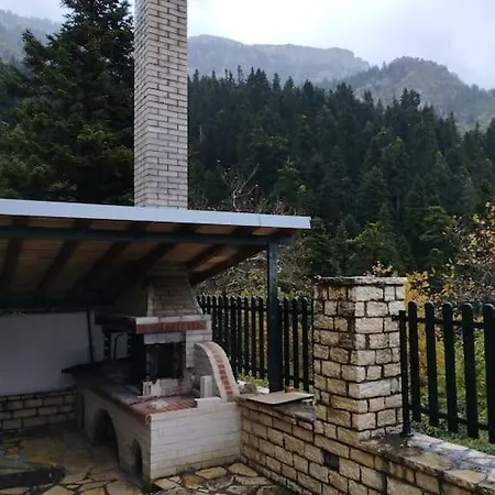 Βίλα η βίλα δίπλα στο δάσος *