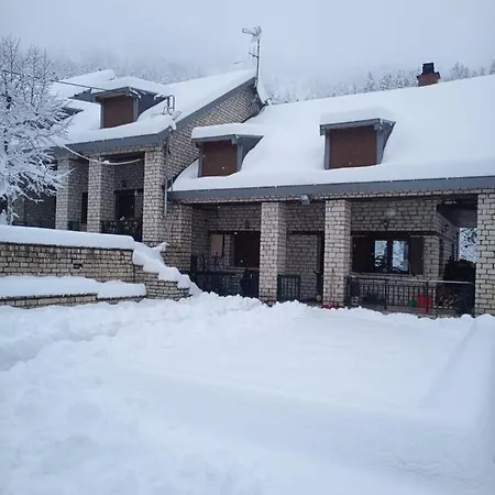 η βίλα δίπλα στο δάσος Βίλα